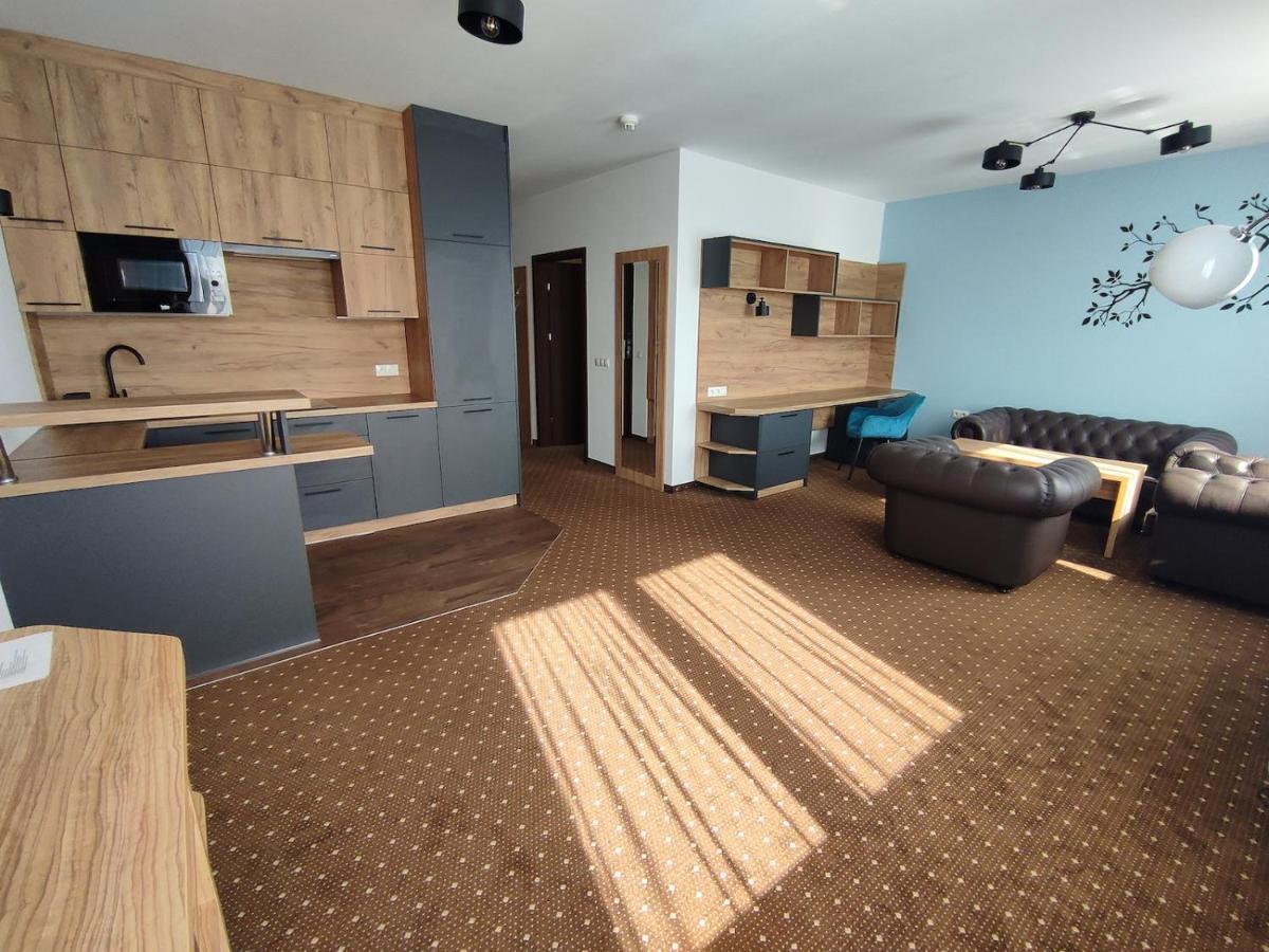 Aparthotel Legnica - Apartamenty Z Aneksem Kuchennym Exterior photo